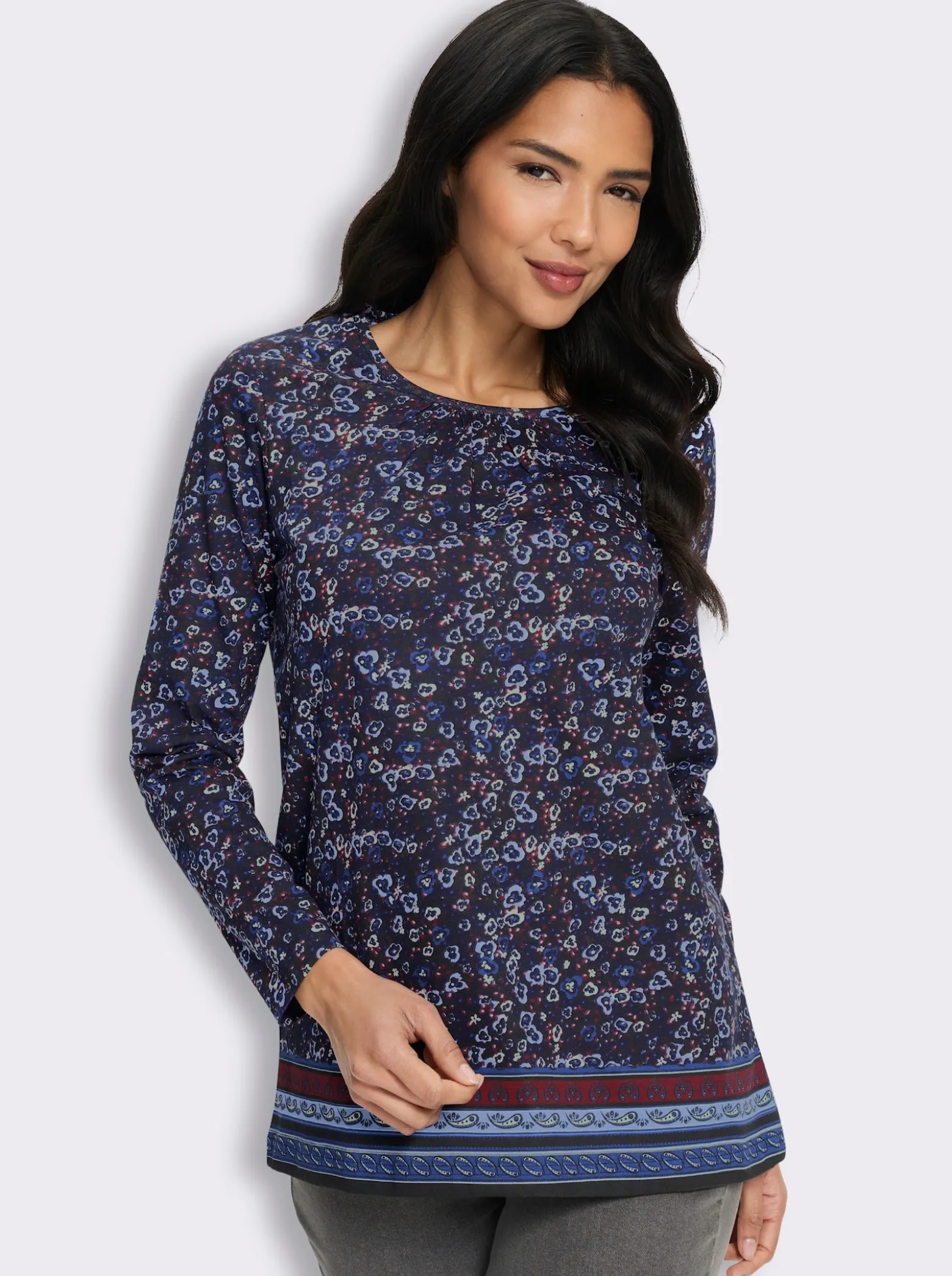 Longshirt mit Bordüren-Druck am Saum