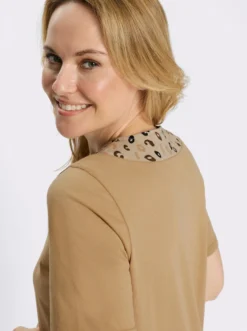 Longshirt mit Leo-Druck