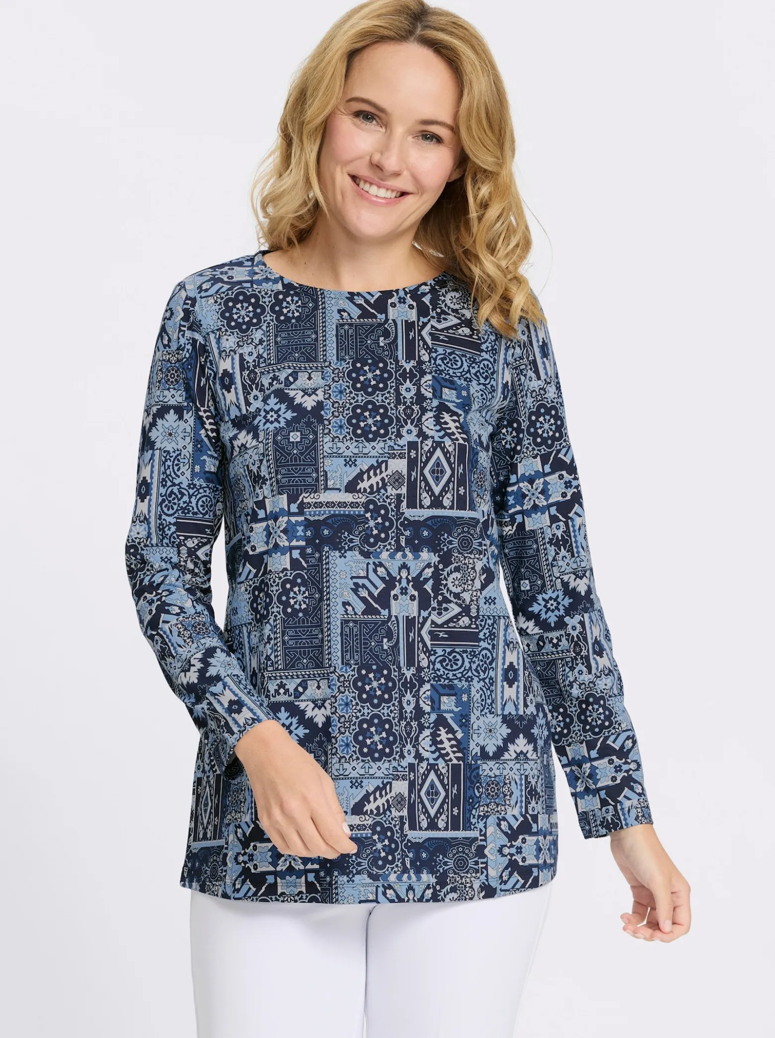 Longshirt mit Patchwork-Druck