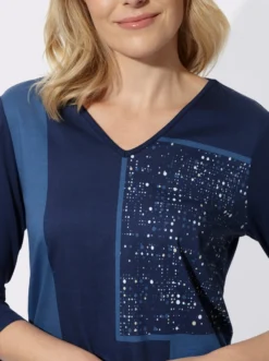 Longshirt mit platziertem Druckmuster