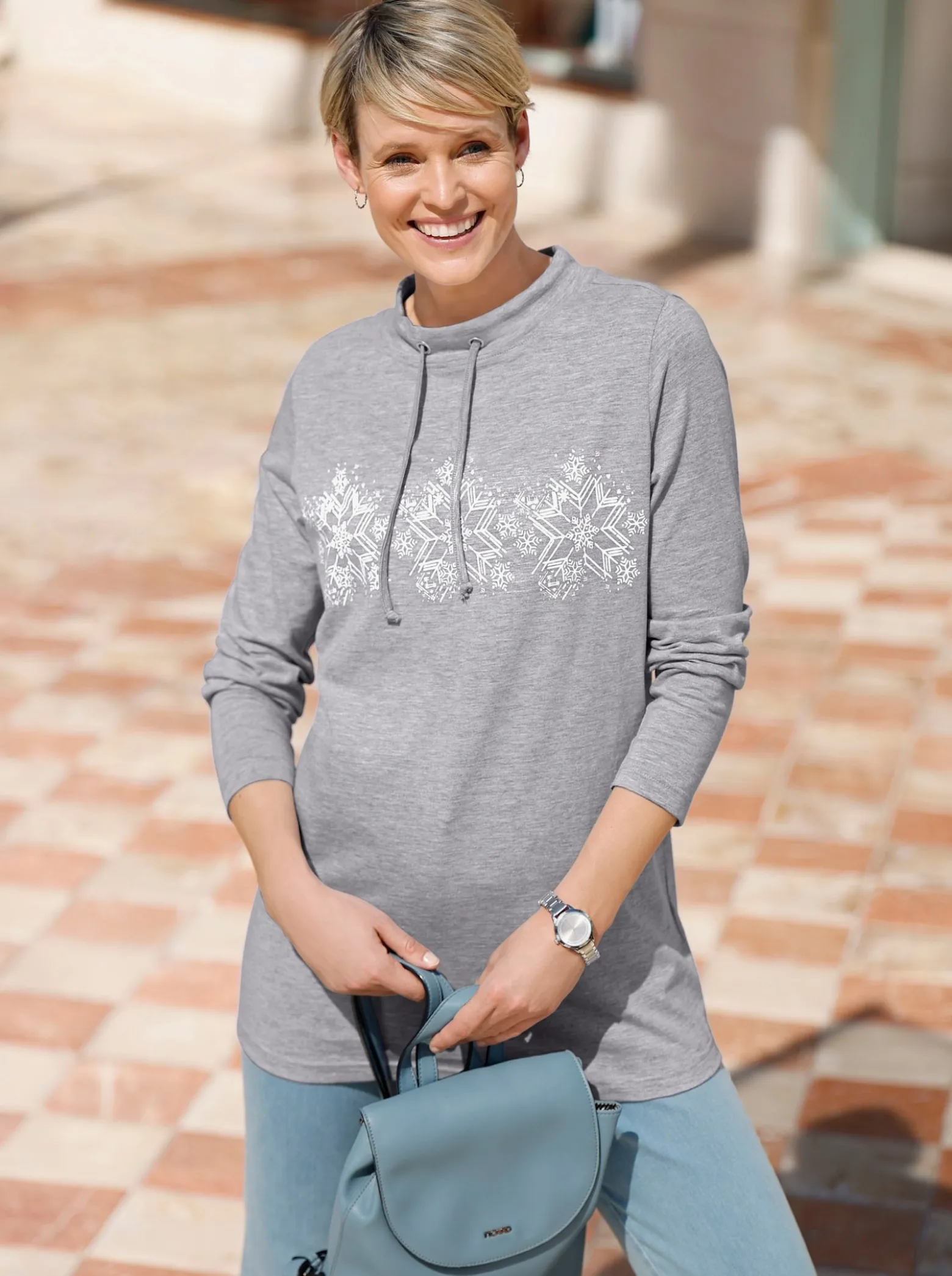 Longshirt mit Schneeflocken-Print