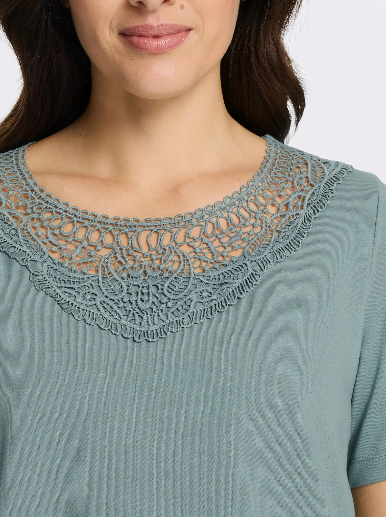 Longshirt mit Spitzeneinsatz