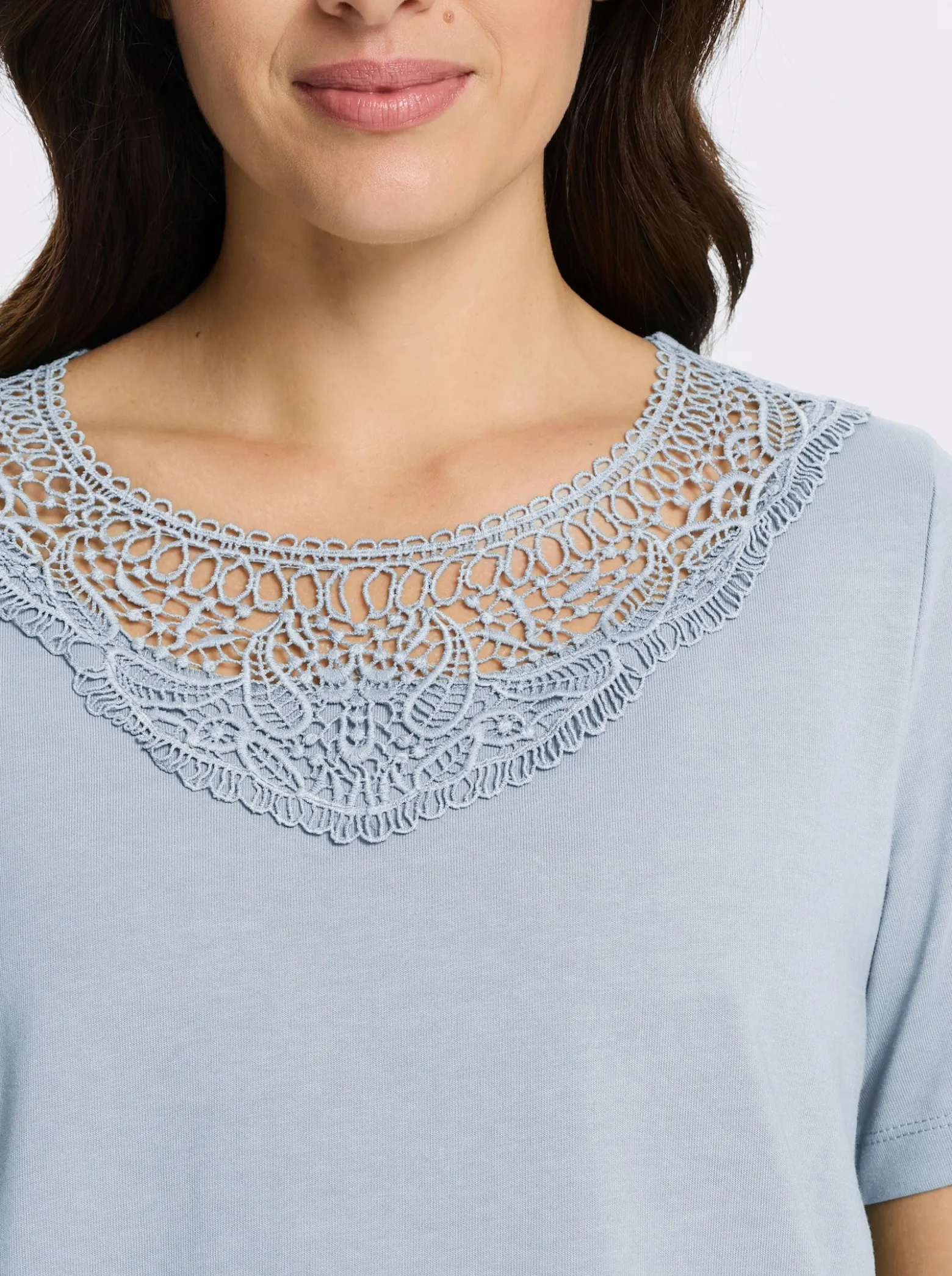 Longshirt mit Spitzeneinsatz