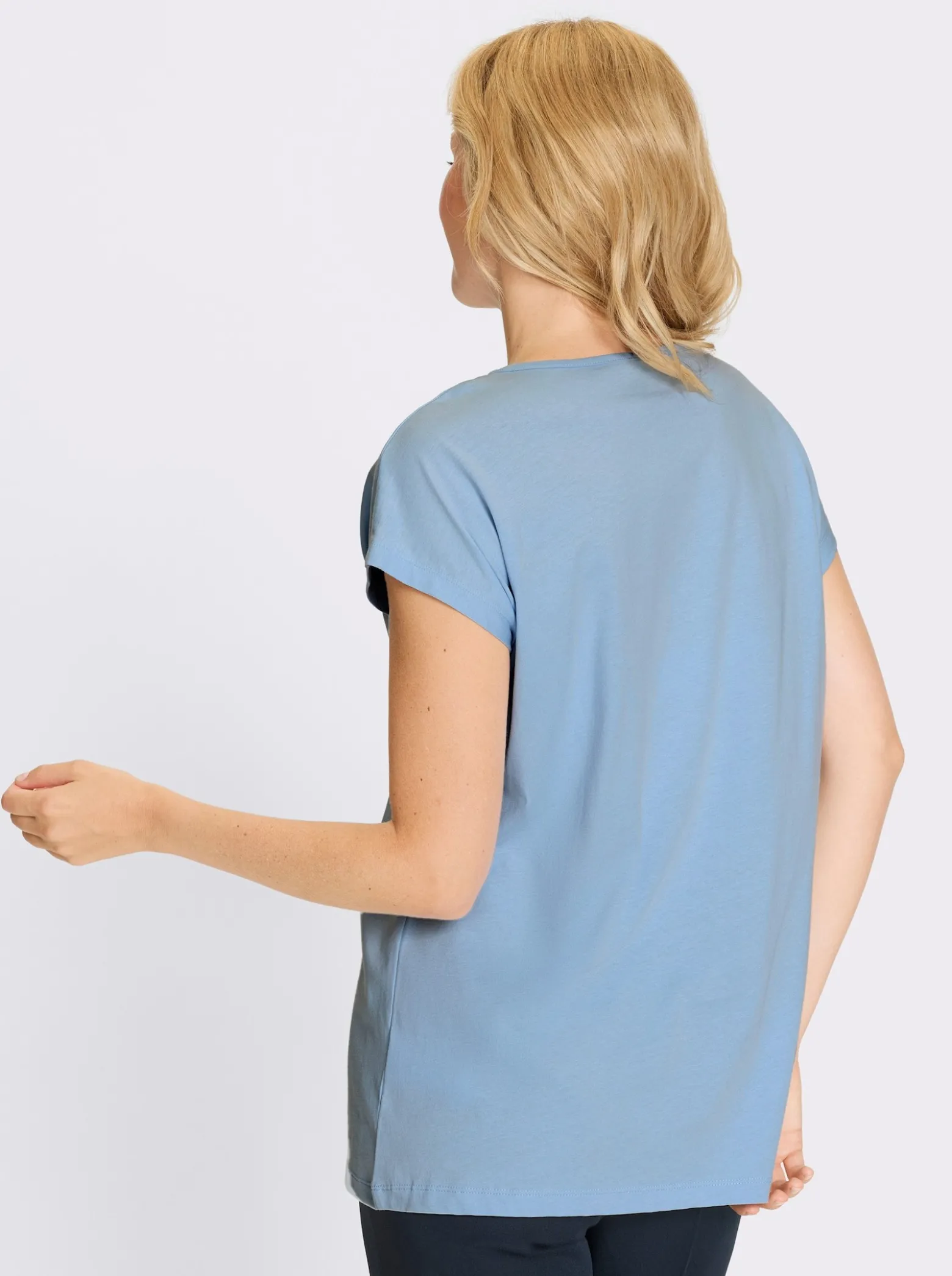 Longshirt mit Zierbändern am Ausschnitt