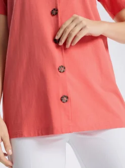Longshirt mit Zierknopfleiste