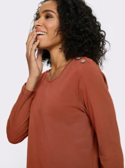 Longshirt mit Zierknöpfen
