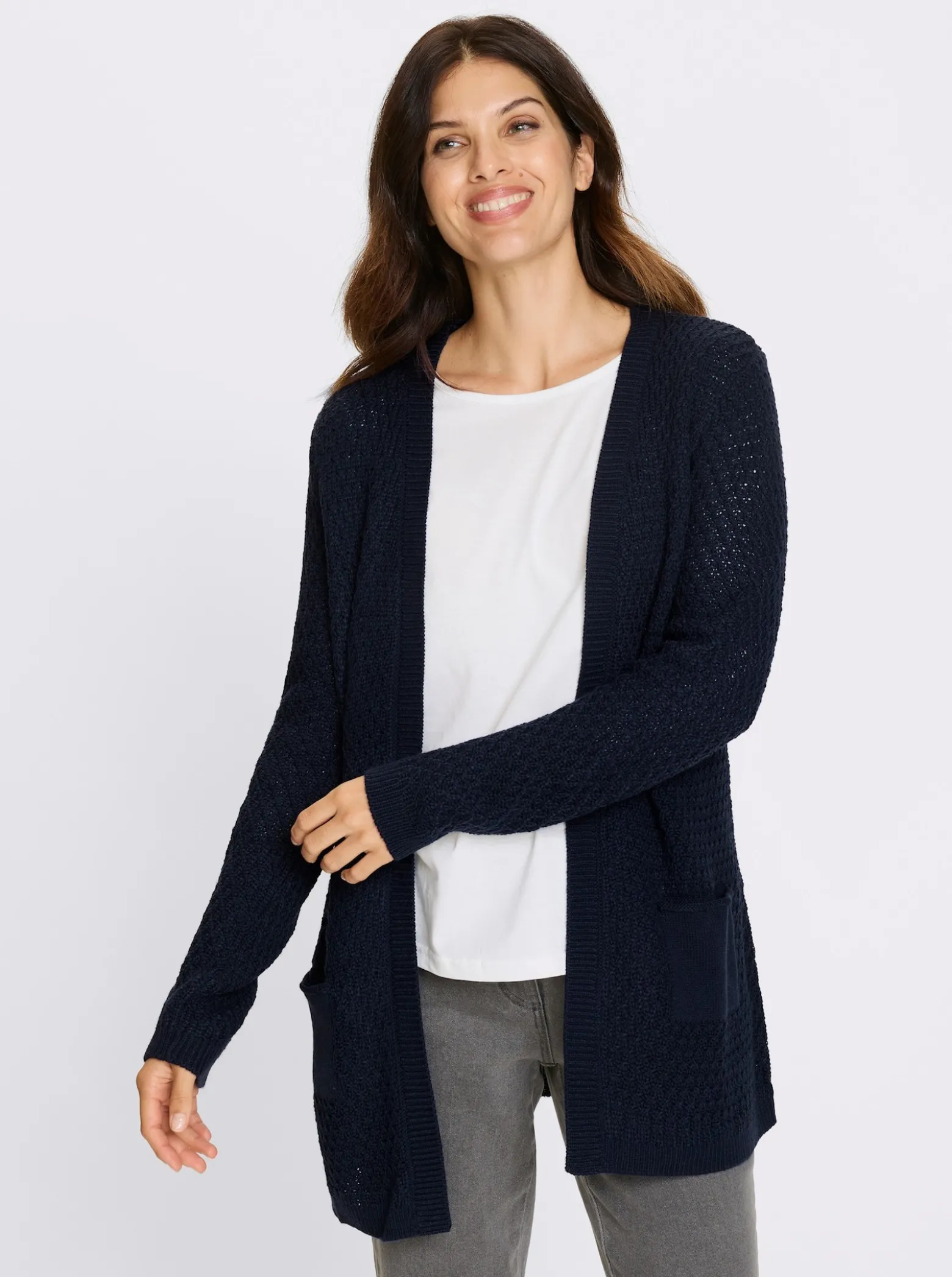 Longstrickjacke in offener Form