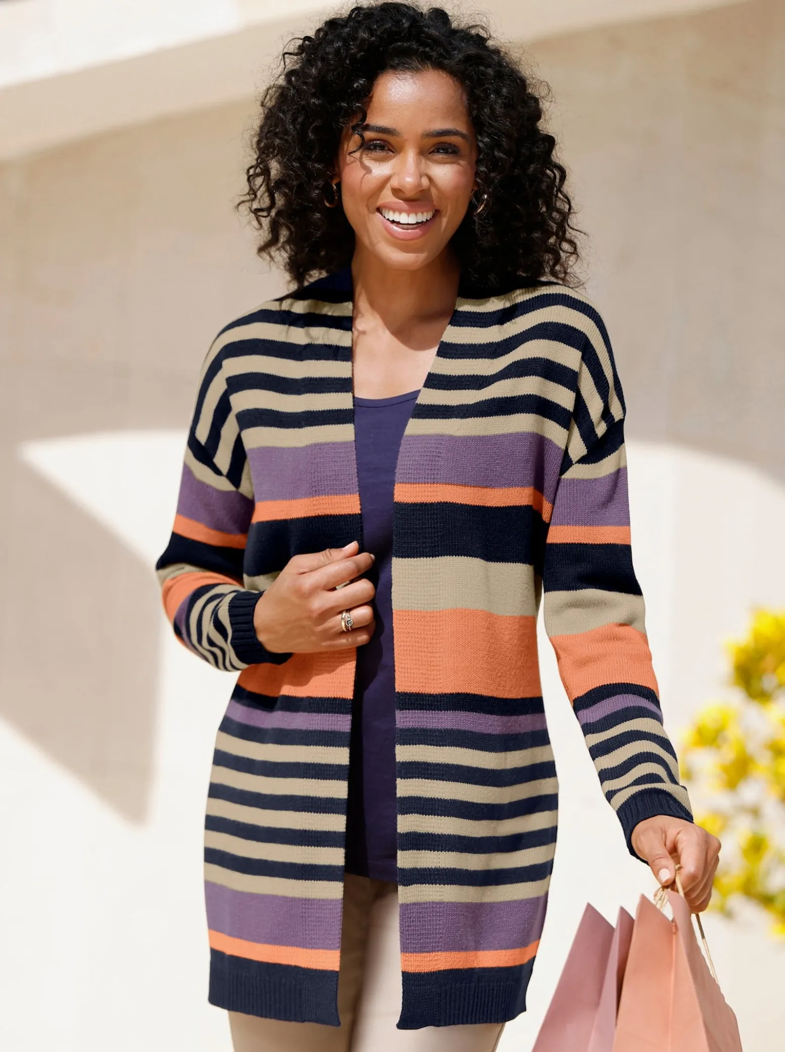 Longstrickjacke in offener Form