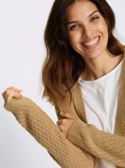 Longstrickjacke in offener Form