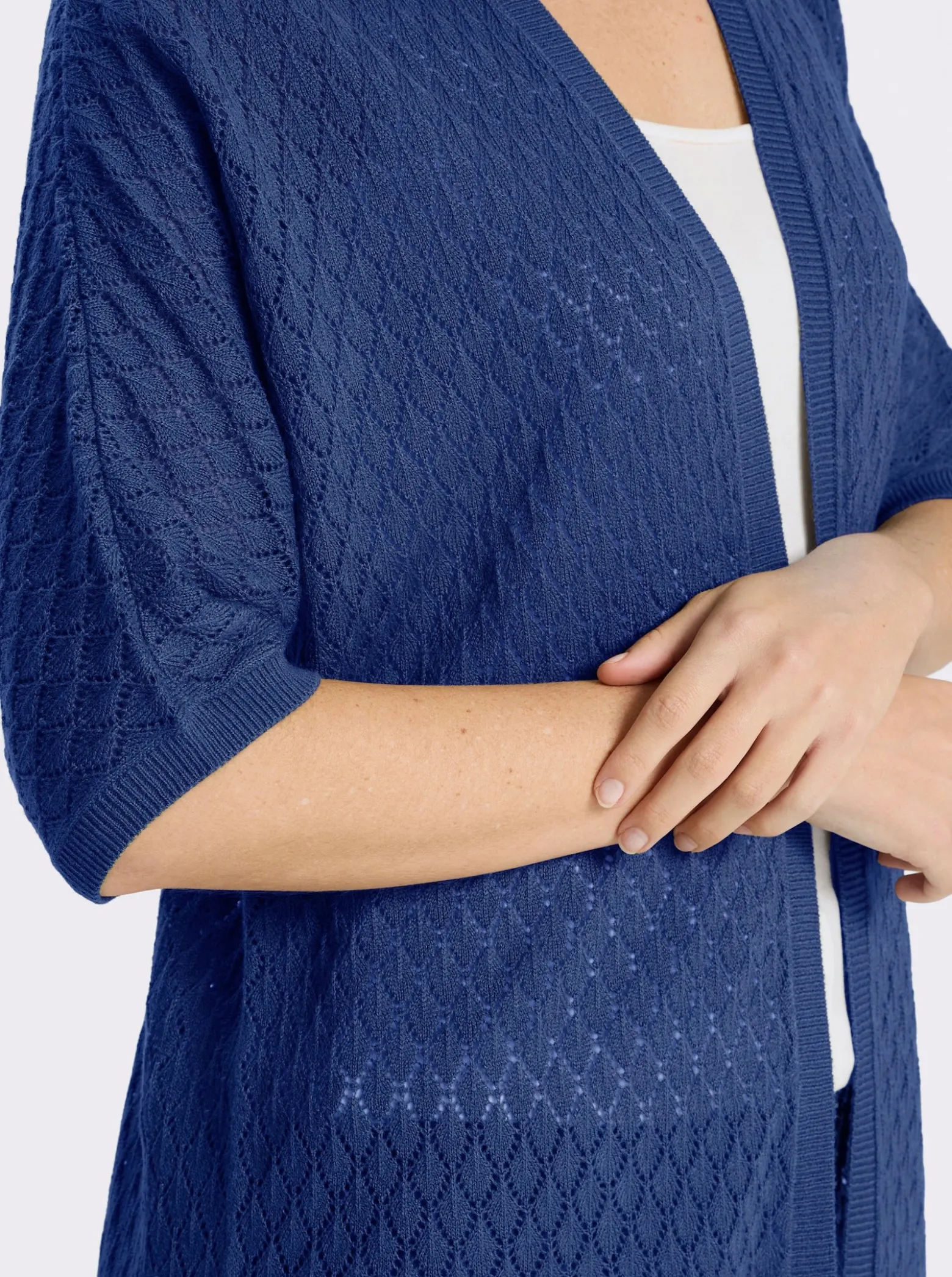 Longstrickjacke mit Ajour-Muster
