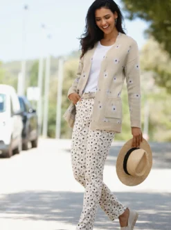 Longstrickjacke mit Margeriten-Jacquardmuster