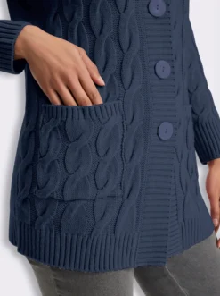Longstrickjacke mit Zopfmuster