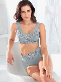 Miederslip mit Spitzeneinsatz vorne