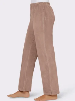 Nickihose mit Schlitz am Bein