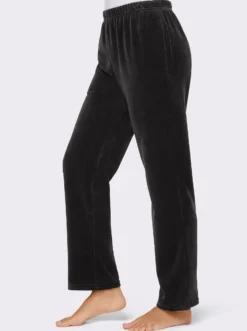 Nickihose mit Schlitz am Bein