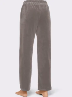Nickihose mit Schlitz am Bein