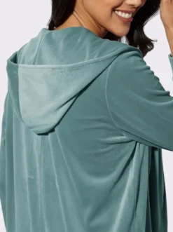Nickijacke in offener Form