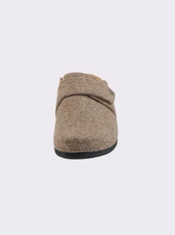 Pantoffel mit Memory-Fußbett