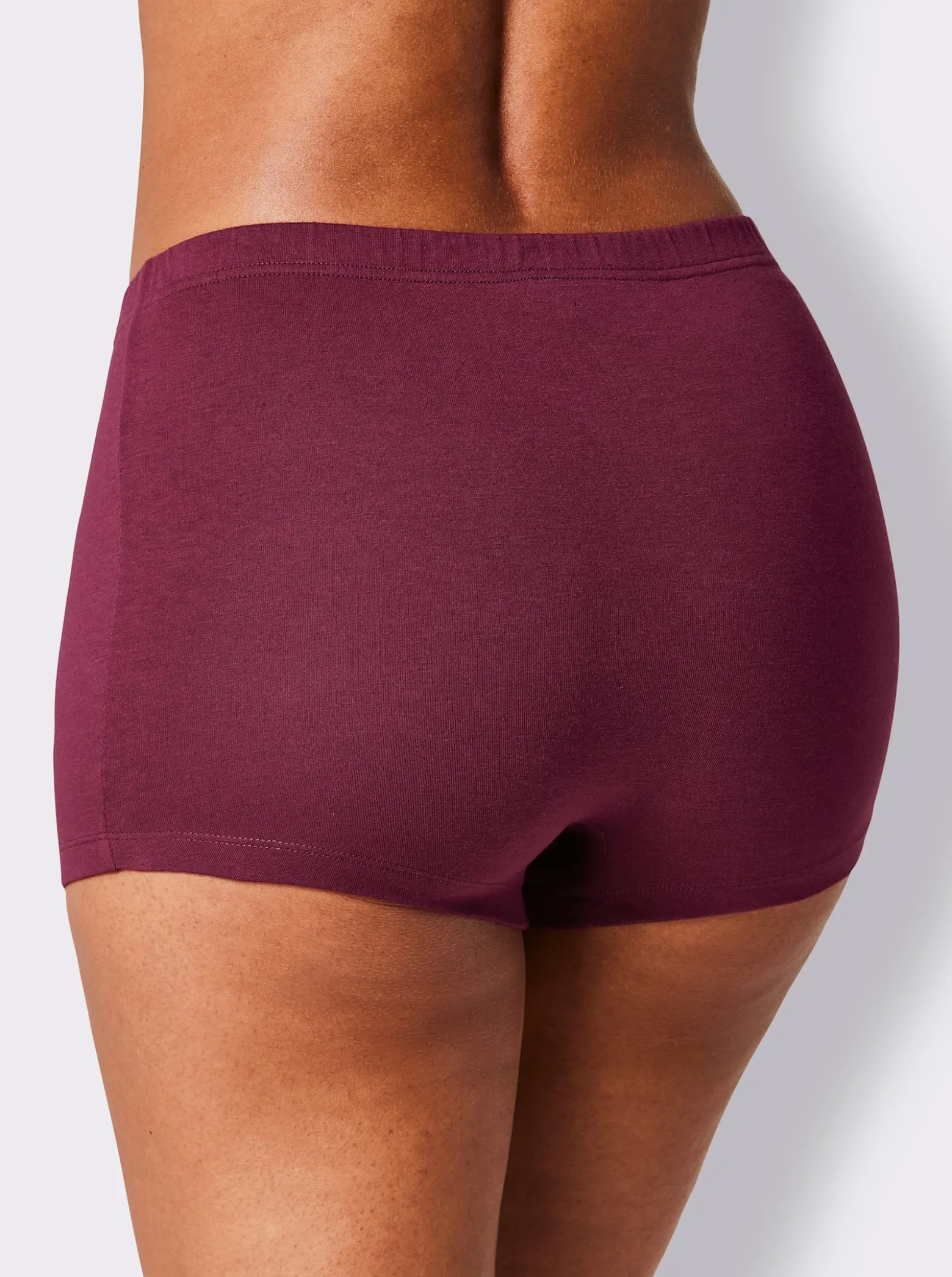 Panty mit seitlichem Sternchen-Druck vorne