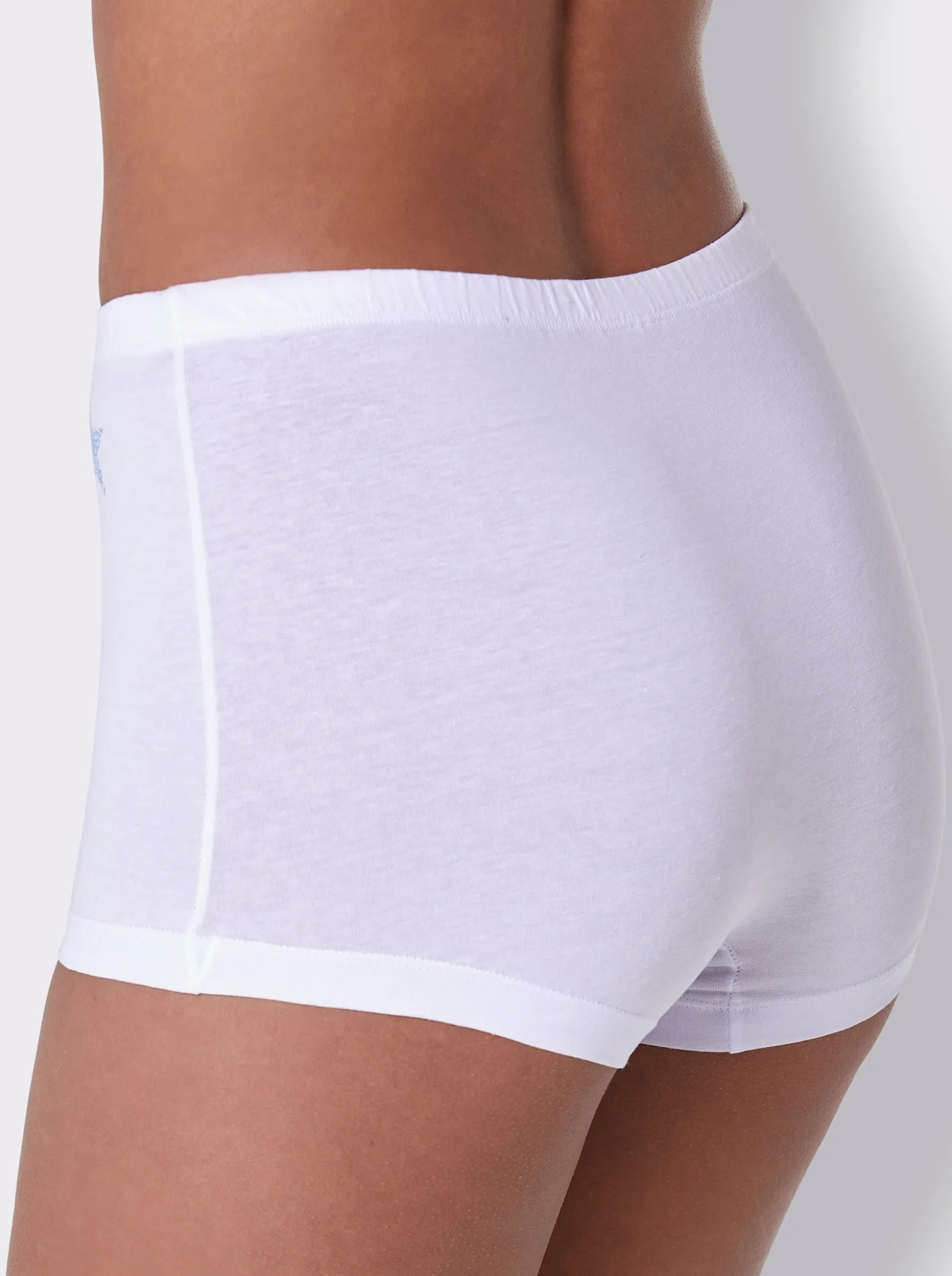 Panty mit seitlichem Sternchen-Druck vorne