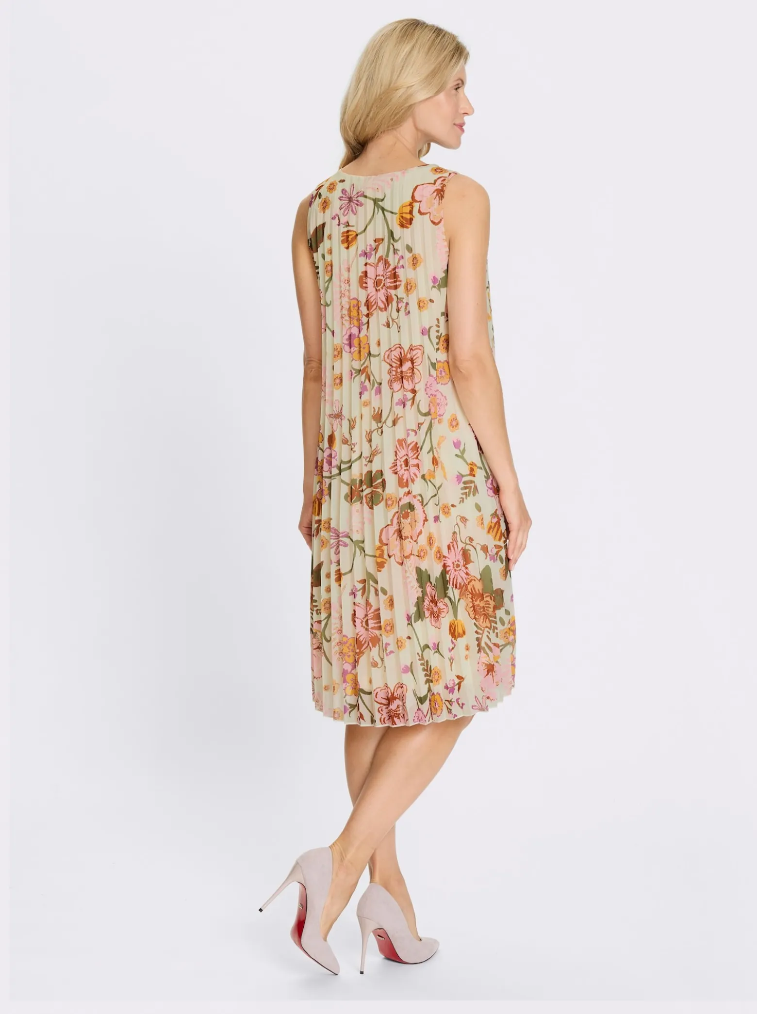 Plisseekleid mit Blütenmuster