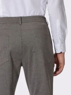 5-Pocket-Hose mit Rundum-Dehnbund