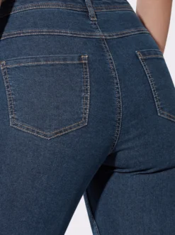 5-Pocket-Jeans in gerader Form