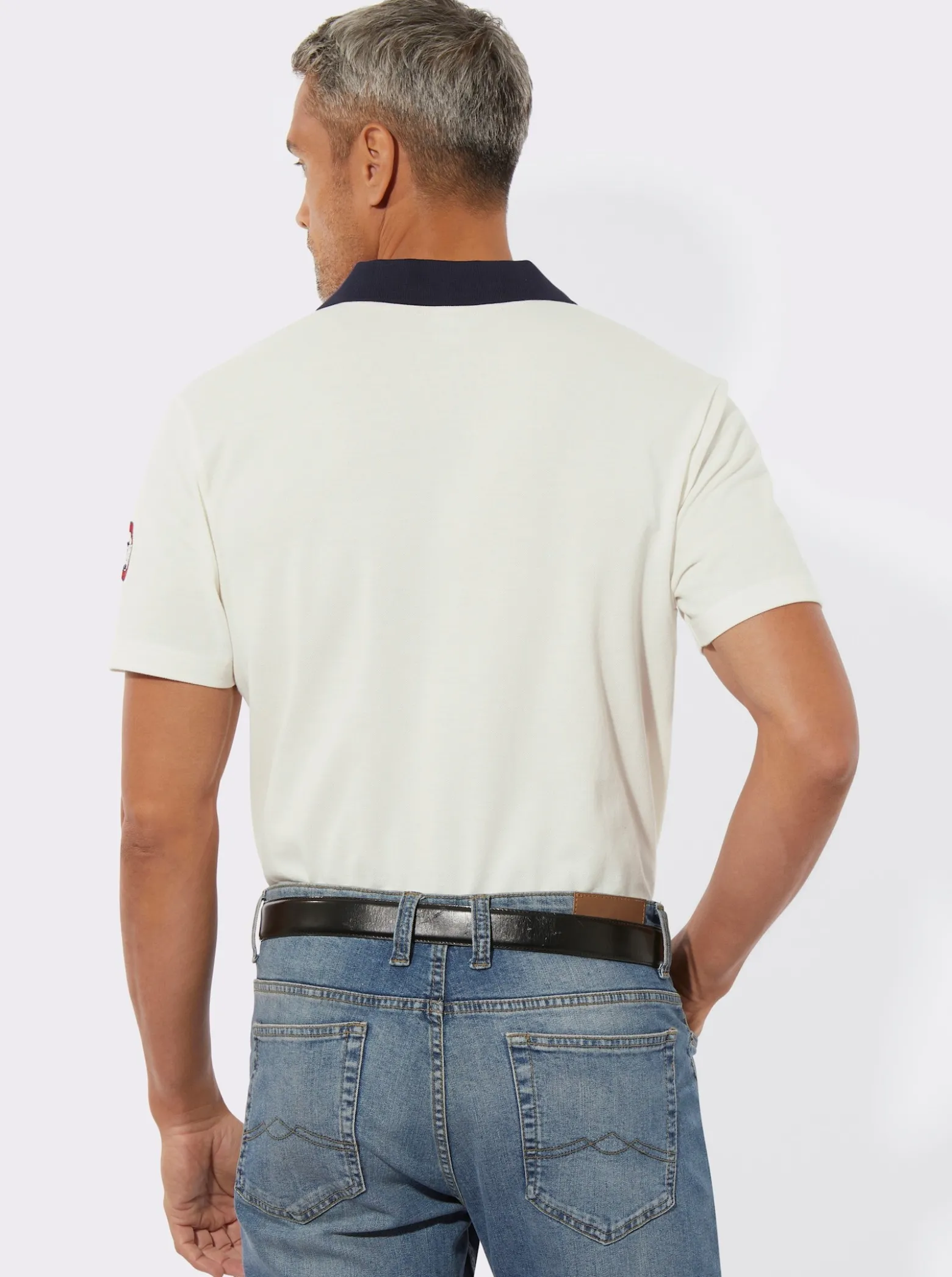Poloshirt mit Schnürung am Ausschnitt