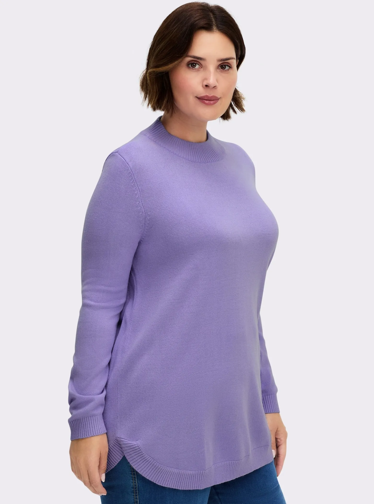 Pullover mit abgerundetem Saum