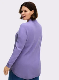 Pullover mit abgerundetem Saum