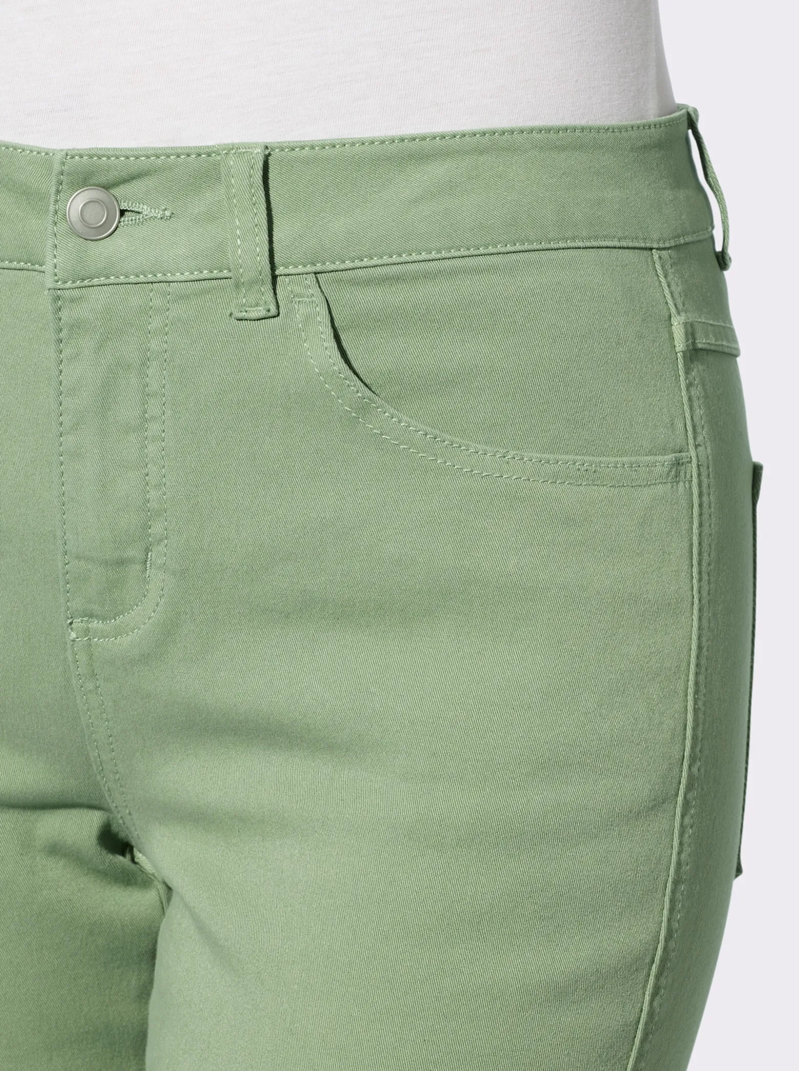 Röhrenjeans in Twill-Qualität