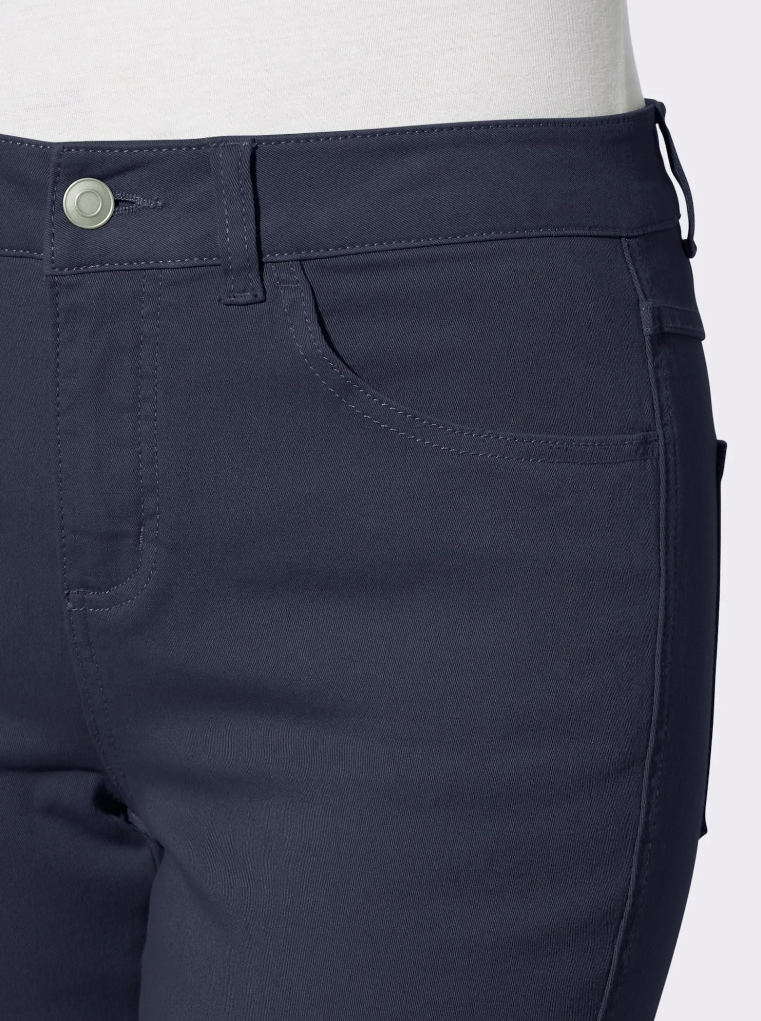 Röhrenjeans in Twill-Qualität