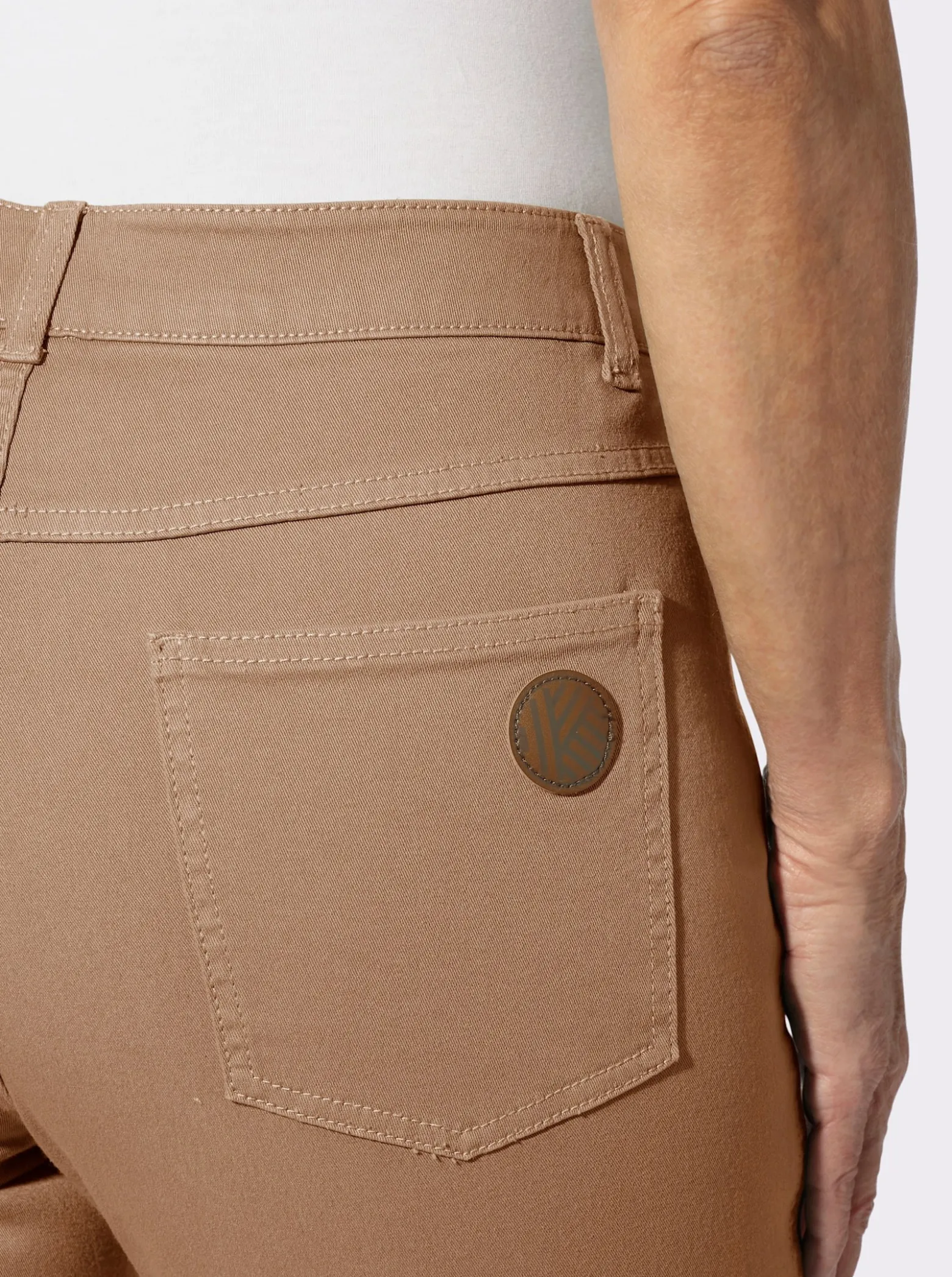 Röhrenjeans in Twill-Qualität