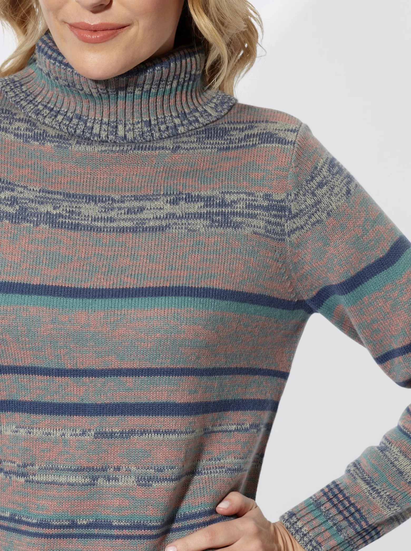 Rollkragenpullover in Melange-Optik
