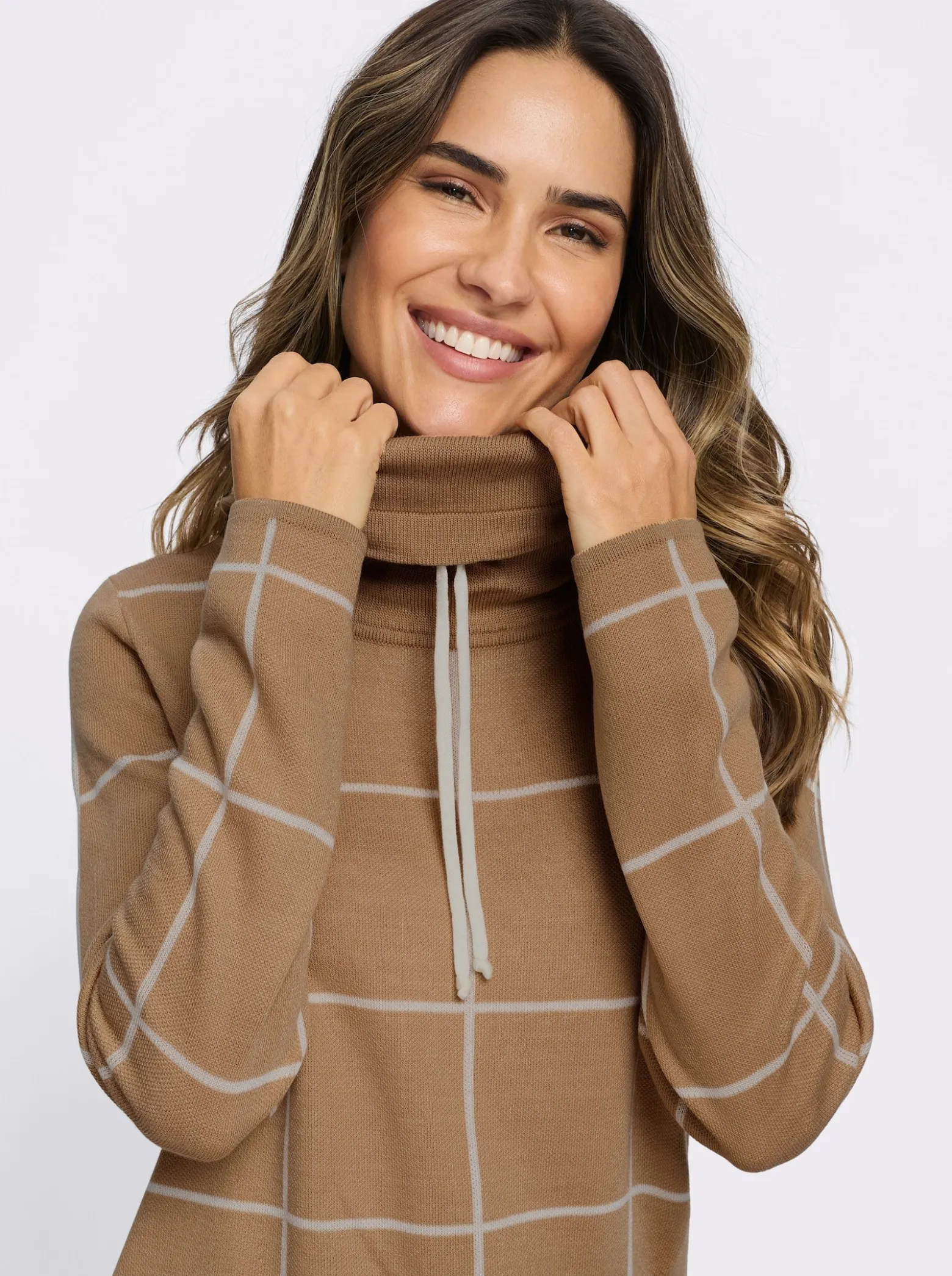 Rollkragenpullover mit Jacquard-Karo