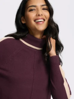 Rollkragenpullover mit Raglan-Ärmeln