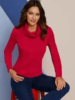 Rollkragenpullover mit Schulterraffung