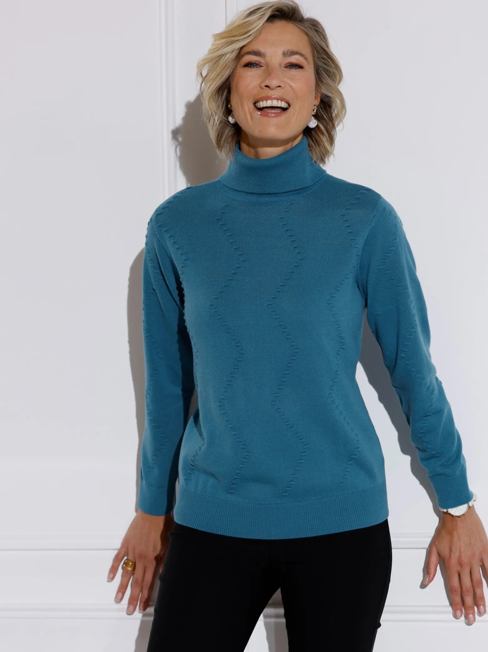 Rollkragenpullover mit Zick-Zack-Strickmuster