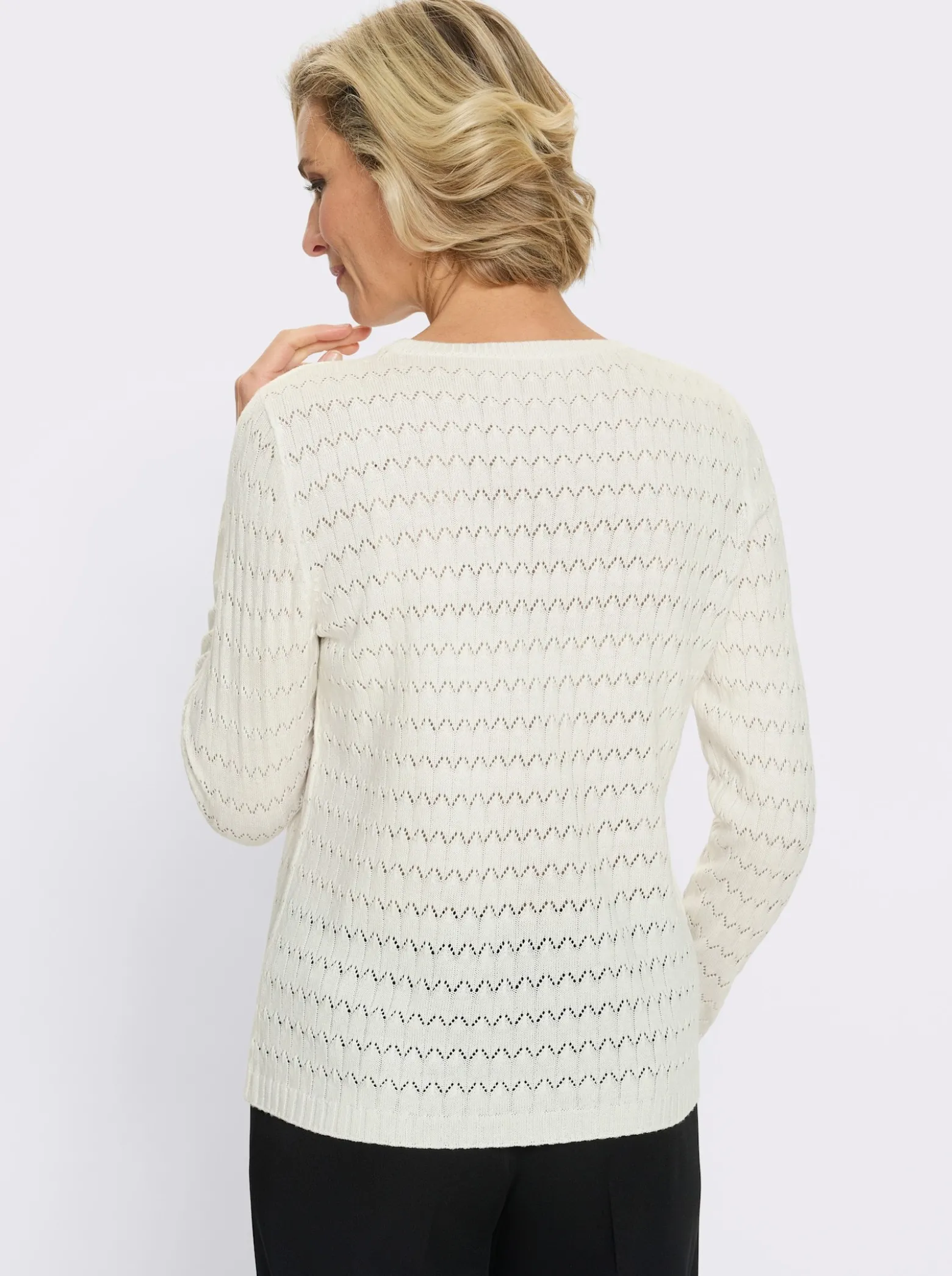 Rundhalspullover mit Strickmuster-Mix