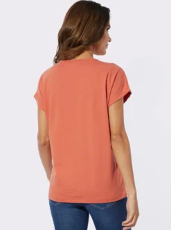 Rundhalsshirt im Ethno-Stil
