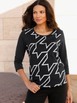 Rundhalsshirt mit Hahnentritt und Folienprint