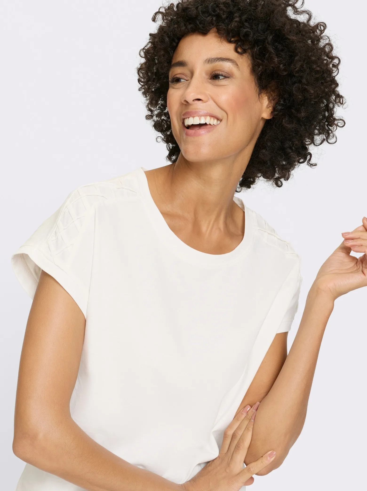 Rundhalsshirt mit Rautensteppung
