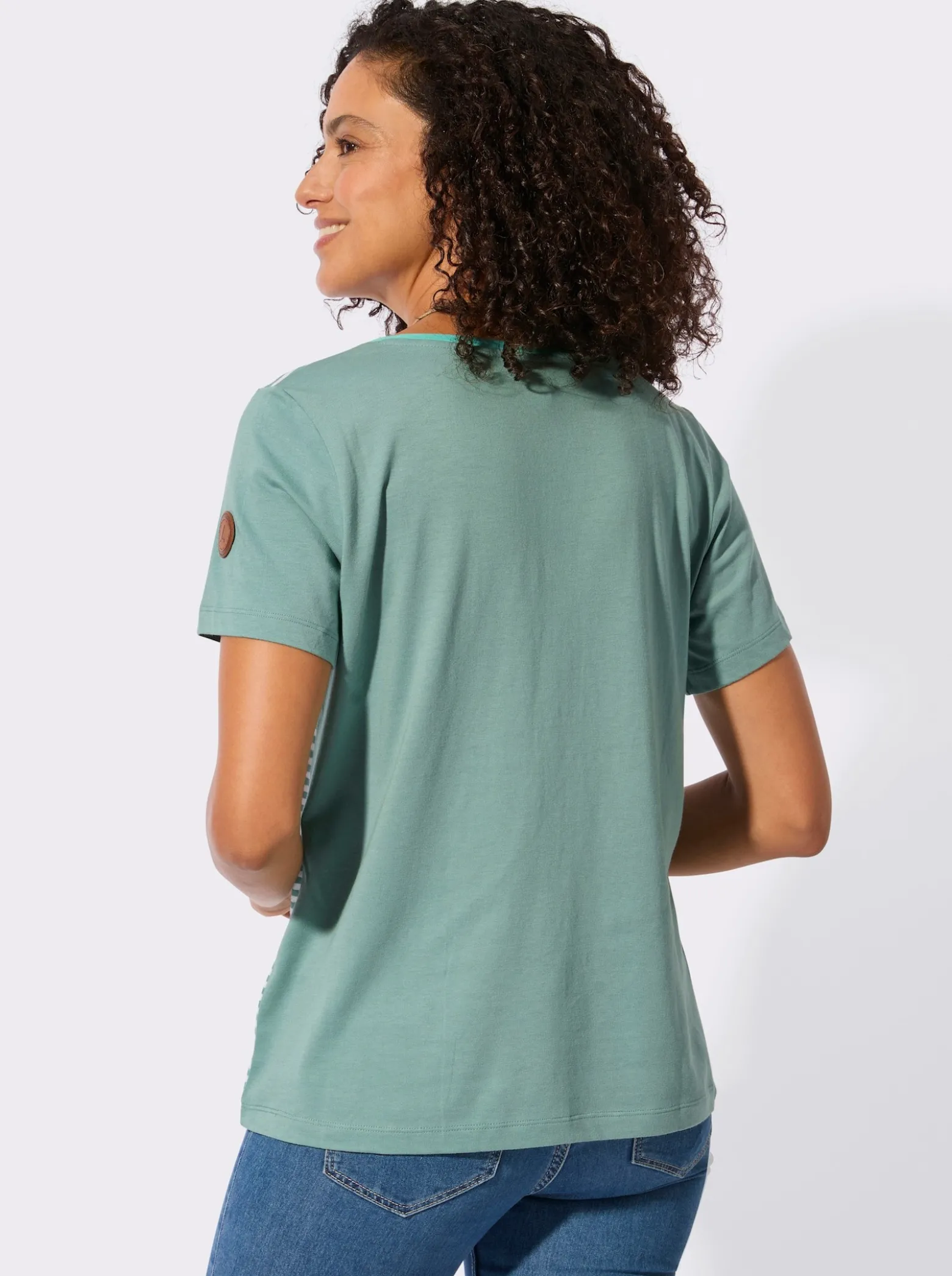Rundhalsshirt mit Schriftzug und Streifen-Print