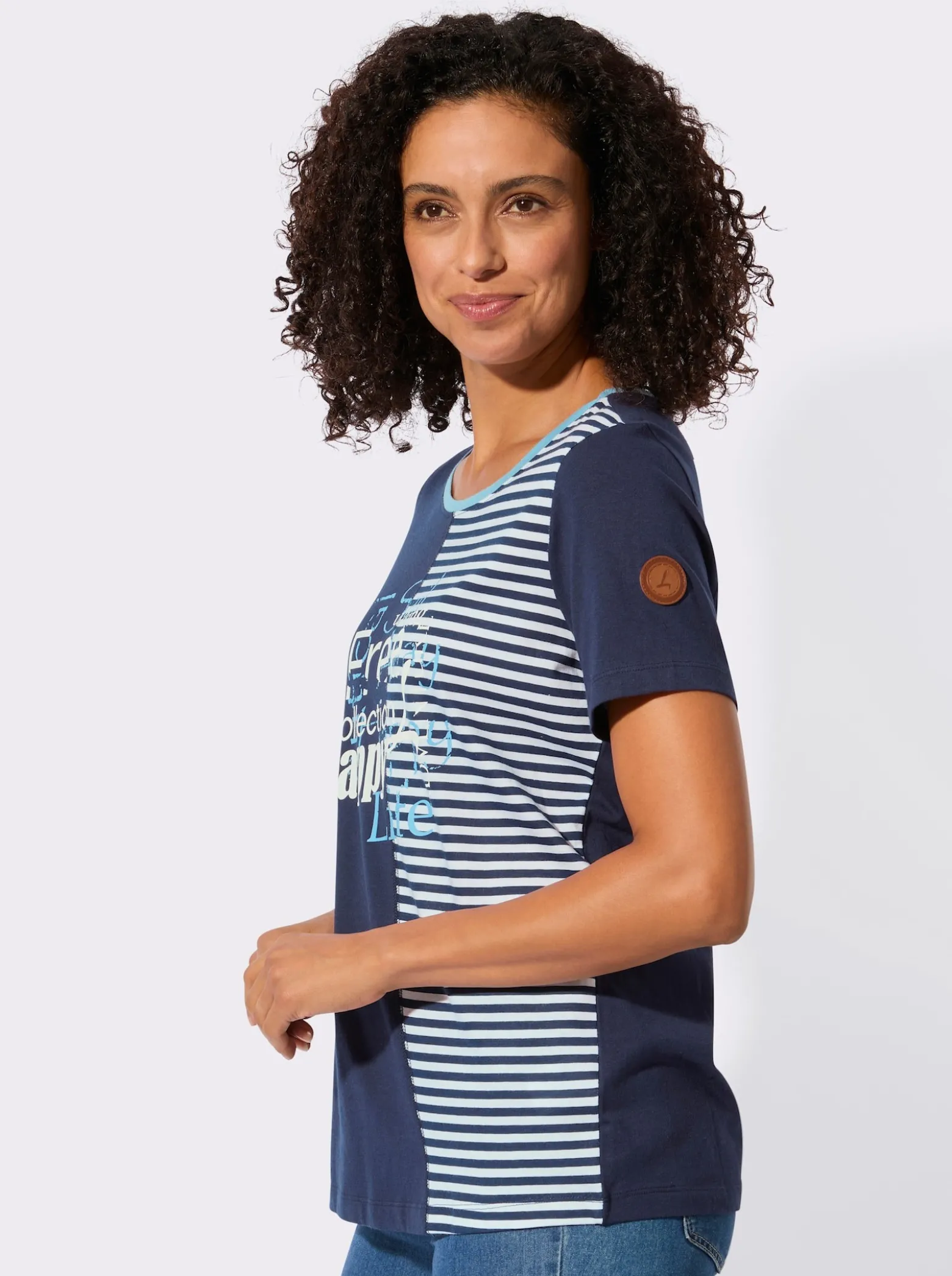 Rundhalsshirt mit Schriftzug und Streifen-Print
