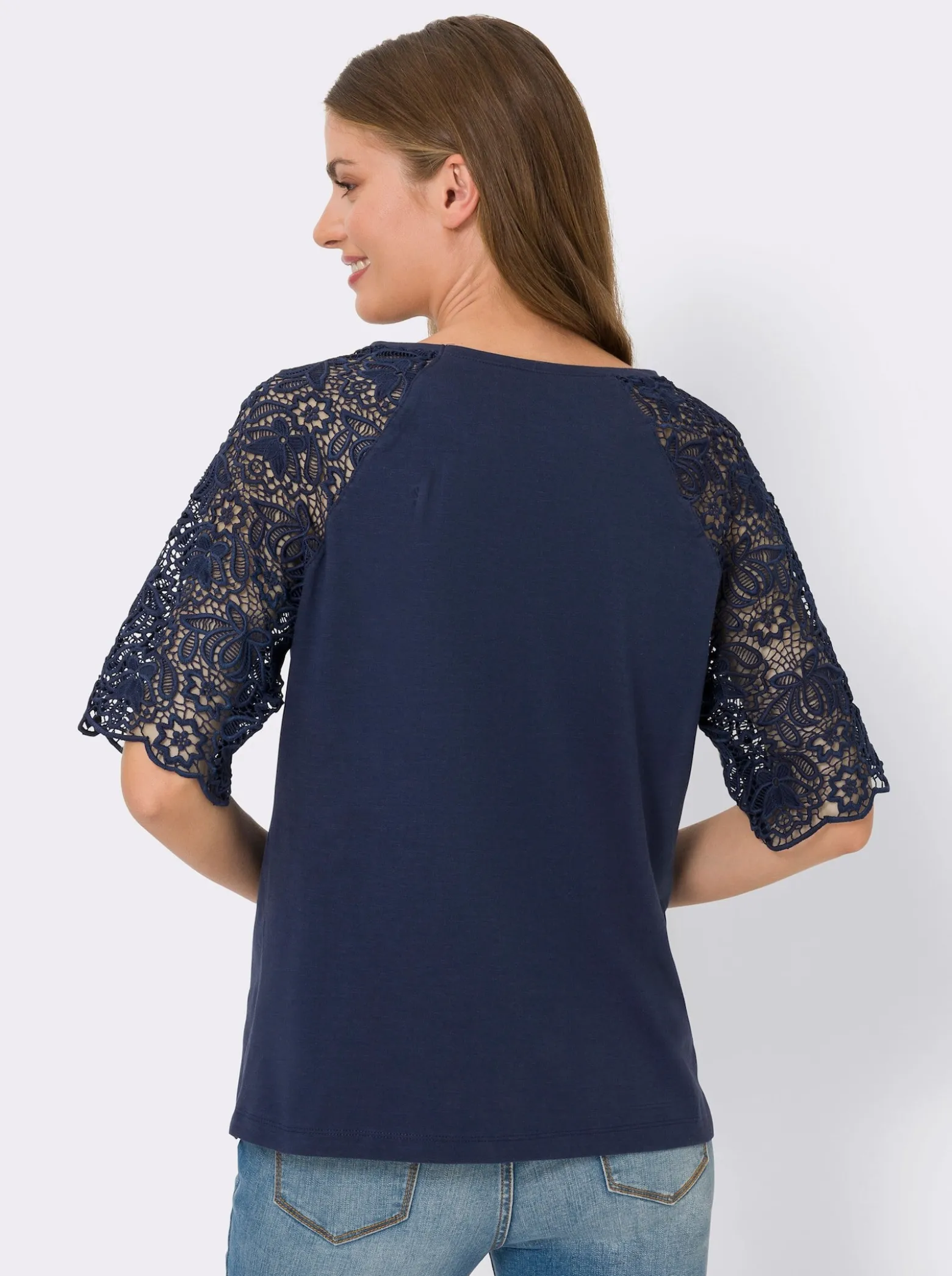Rundhalsshirt mit Spitze