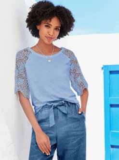 Rundhalsshirt mit Spitze