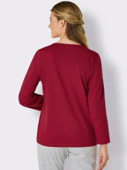 Schlafanzugshirt mit Weihnachts-Motiv