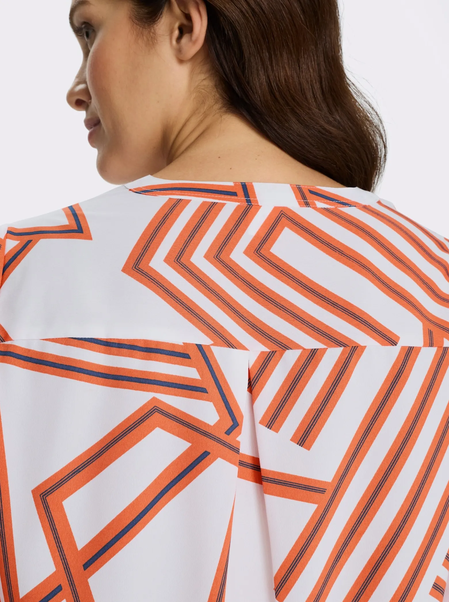 Schlupf-Bluse mit grafischem Druck