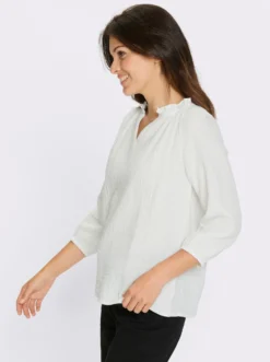 Schlupf-Bluse mit Rüschen am Ausschnitt