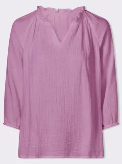 Schlupf-Bluse mit Rüschen am Ausschnitt